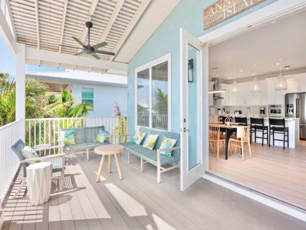 Waterfront Anna Maria Rental Home 3 Minute Walk to Beaches